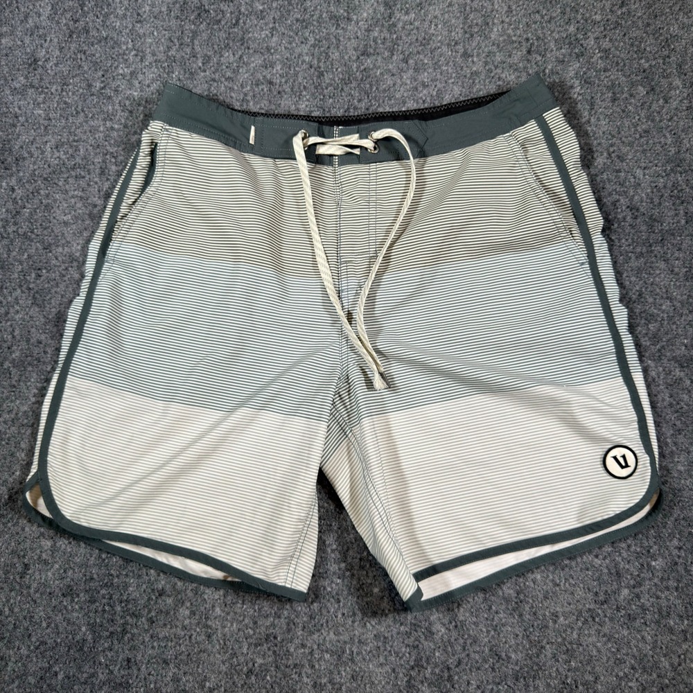 Vuori Cruise Board Shorts Mens 30 Striped Green Quick Dry Swim Trunks